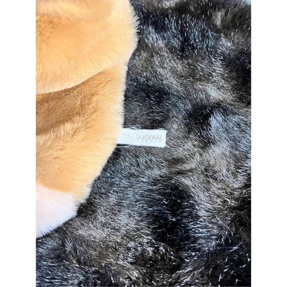 FAO SCHWARZ DOG TAN PUPPY LARGE STUFFED ANIMAL PLUSH Puppet - Picture 4 of 5